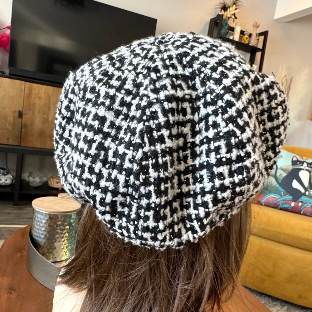 Stylish Black and White Tweed Cap